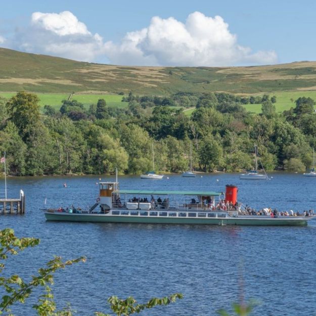 Here's M.Y. Raven arriving at Pooley Bridge pier...