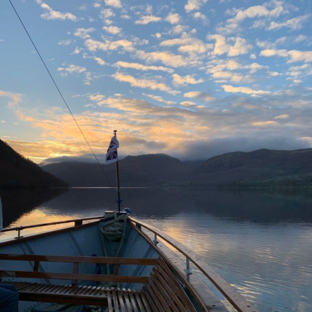 An autumnal early sunset on this beautiful lake... 